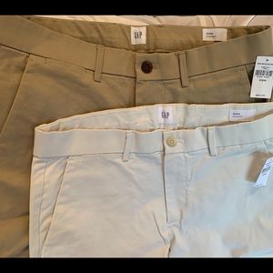 Gap men’s khakis.  New with tags!  31 x 30